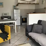 Maison De