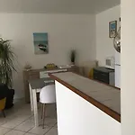 بيت للعطل Maison De *